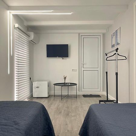 Express Inn Pʼotʼi المظهر الخارجي الصورة