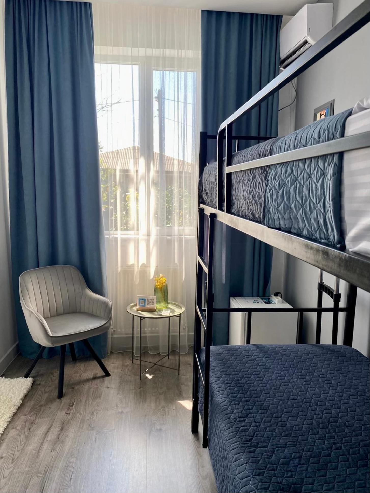 Express Inn Pʼotʼi المظهر الخارجي الصورة
