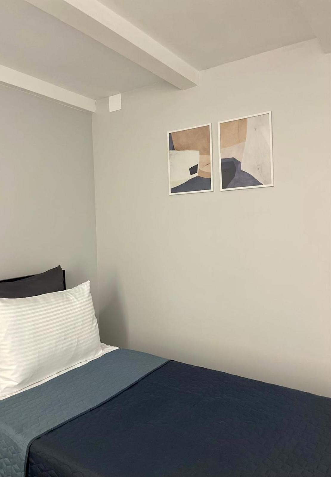 Express Inn Pʼotʼi المظهر الخارجي الصورة