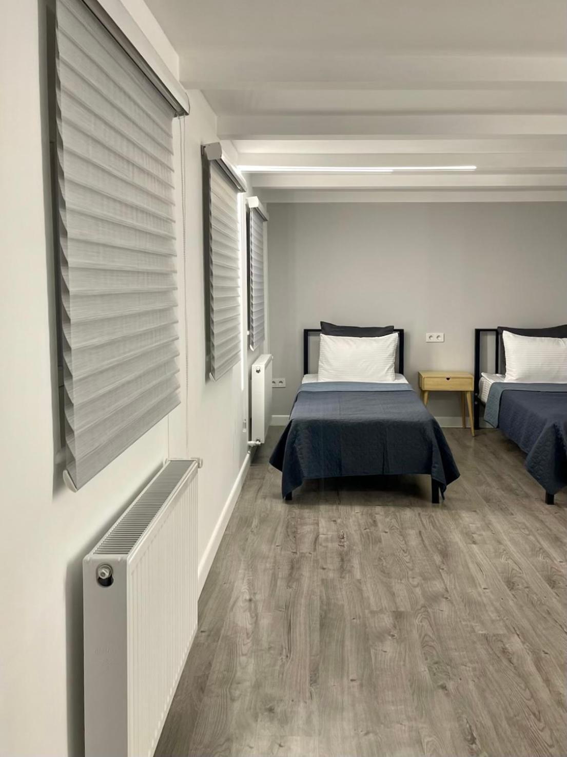 Express Inn Pʼotʼi المظهر الخارجي الصورة